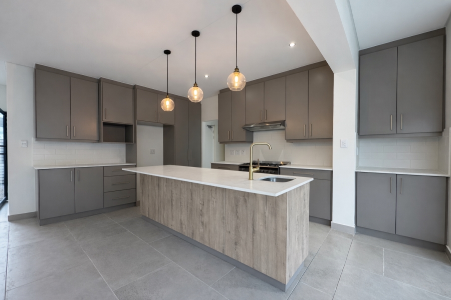 4 Bedroom Property for Sale in Sandown Western Cape